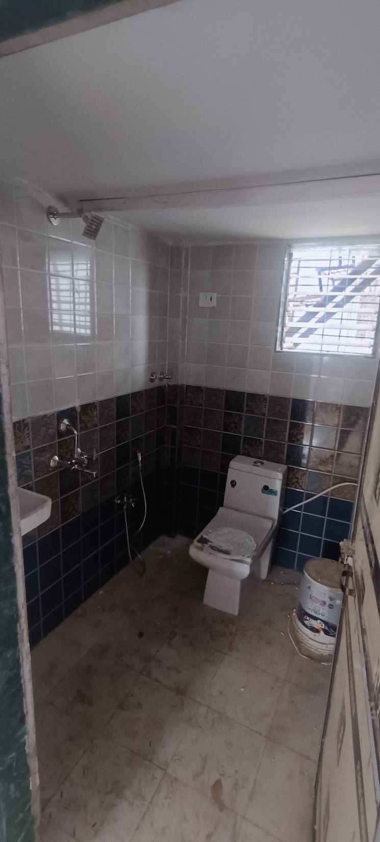Bathroom, kurla west 2 Bedroom 650 Sq.Ft. Independent House In Kurla West Mumbai 8447411