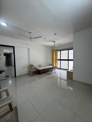2 BHK Apartment For Sale in Lodha Splendora, Ghodbunder Road