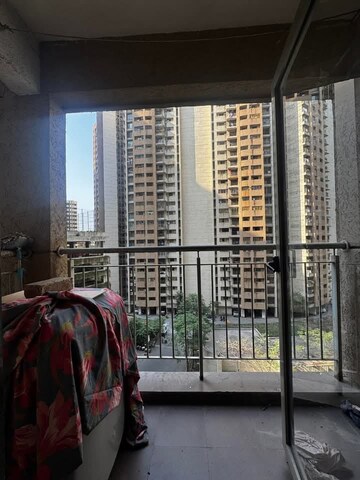 Master Bedroom in 2 BHK Apartment at Lodha Splendora Phase II, Ghodbunder Road – for Rent