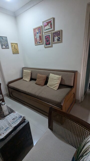 Bedroom in 2 BHK Apartment at Royal Classic Co Op Society, Andheri West – for Rent