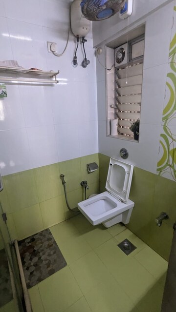 Master Bedroom in 2 BHK Apartment at Royal Classic Co Op Society, Andheri West – for Rent