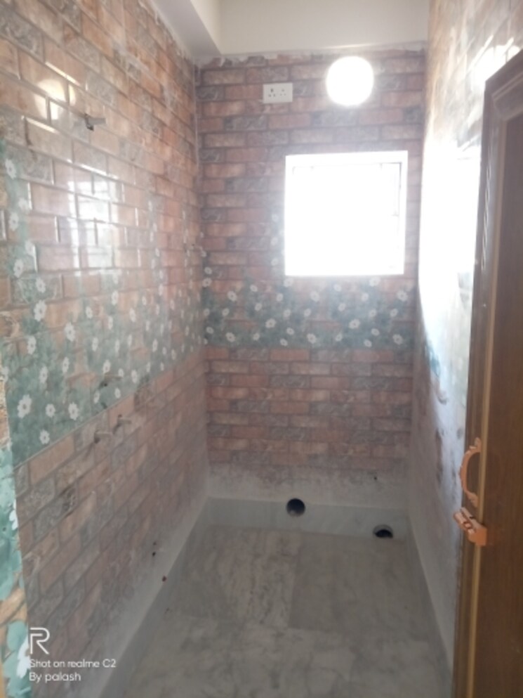 Bathroom, nayabad 2 Bedroom 950 Sq.Ft. Apartment In Nayabad Kolkata 8447456