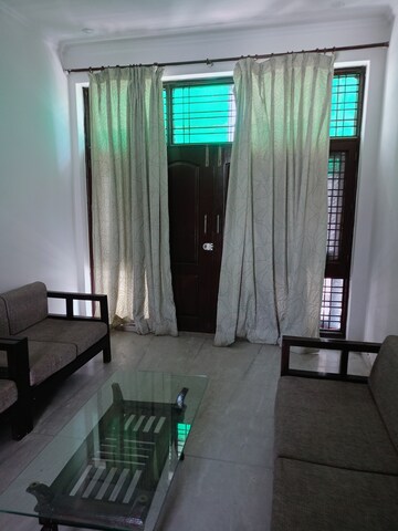 3 BHK Builder Floor For Rent in Sector 43