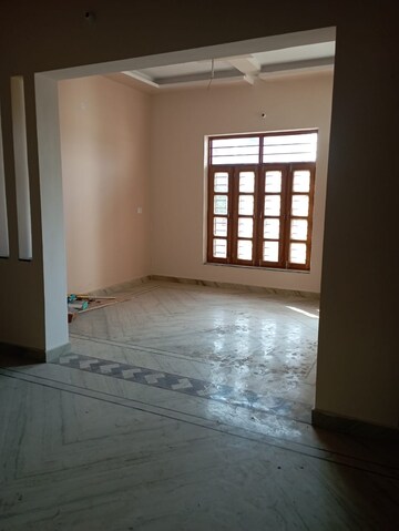 Room in 2 BHK Independent House at Banjarawala – for Rent