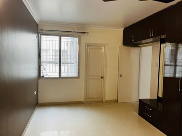Room in 4 BHK Villa at Gopalan Urban Woods, Brookefield – for Rent