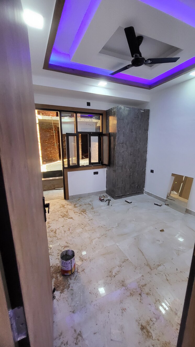 Room, sector 4 greater noida 3 Bedroom 1400 Sq.Ft. Builder Floor In Sector 4 Greater Noida Greater Noida 8447483