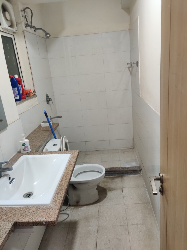 Master Bedroom, dlf-express-greens 4 Bedroom 2230 Sq.Ft. Apartment In Manesar Sector 1a Gurgaon 8447478