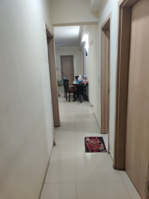 Room in 4 BHK Apartment at DLF Express Greens, Manesar Sector 1a – for Sale