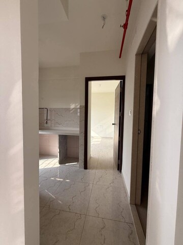 Room in 1 BHK Apartment at JP Eminence, Andheri West – for Rent