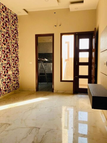 Room in 2 BHK Builder Floor at Sector 11 – for Rent