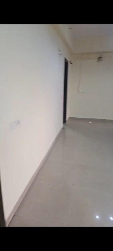 Room in 2.5 BHK Apartment at RPS Savana, Sector 88 – for Rent