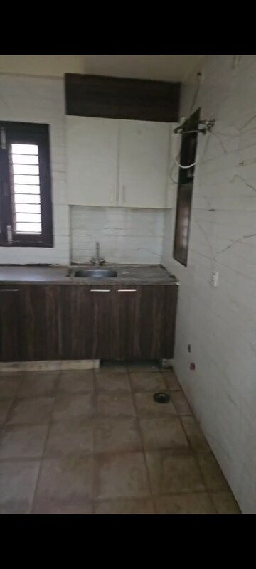 Bathroom in 2.5 BHK Apartment at RPS Savana, Sector 88 – for Rent
