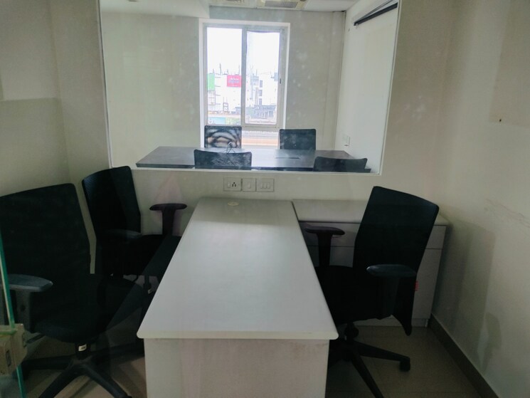 Team Area, girish park Commercial Office Space 2300 Sq.Ft. In Girish Park Kolkata 8447507