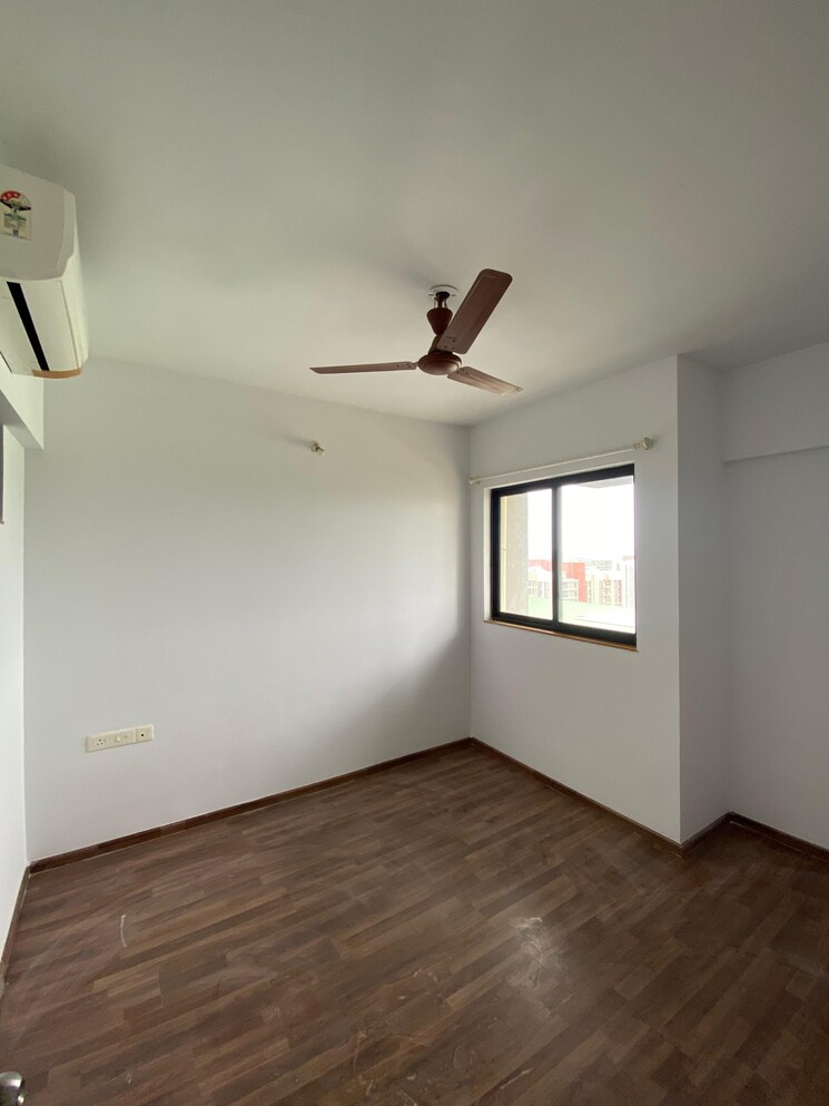 Bedroom, lodha-palava-city-lakeshore-greens 1 Bedroom 676 Sq.Ft. Apartment In Dombivli East Thane 8447481