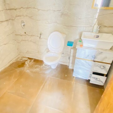 Bathroom in 3 BHK Builder Floor at DLF Hyde Park, Mullanpur – for Rent