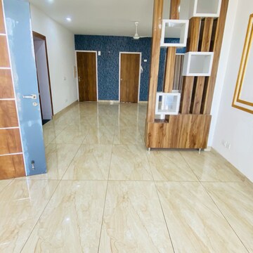 Room in 3 BHK Builder Floor at DLF Hyde Park, Mullanpur – for Rent