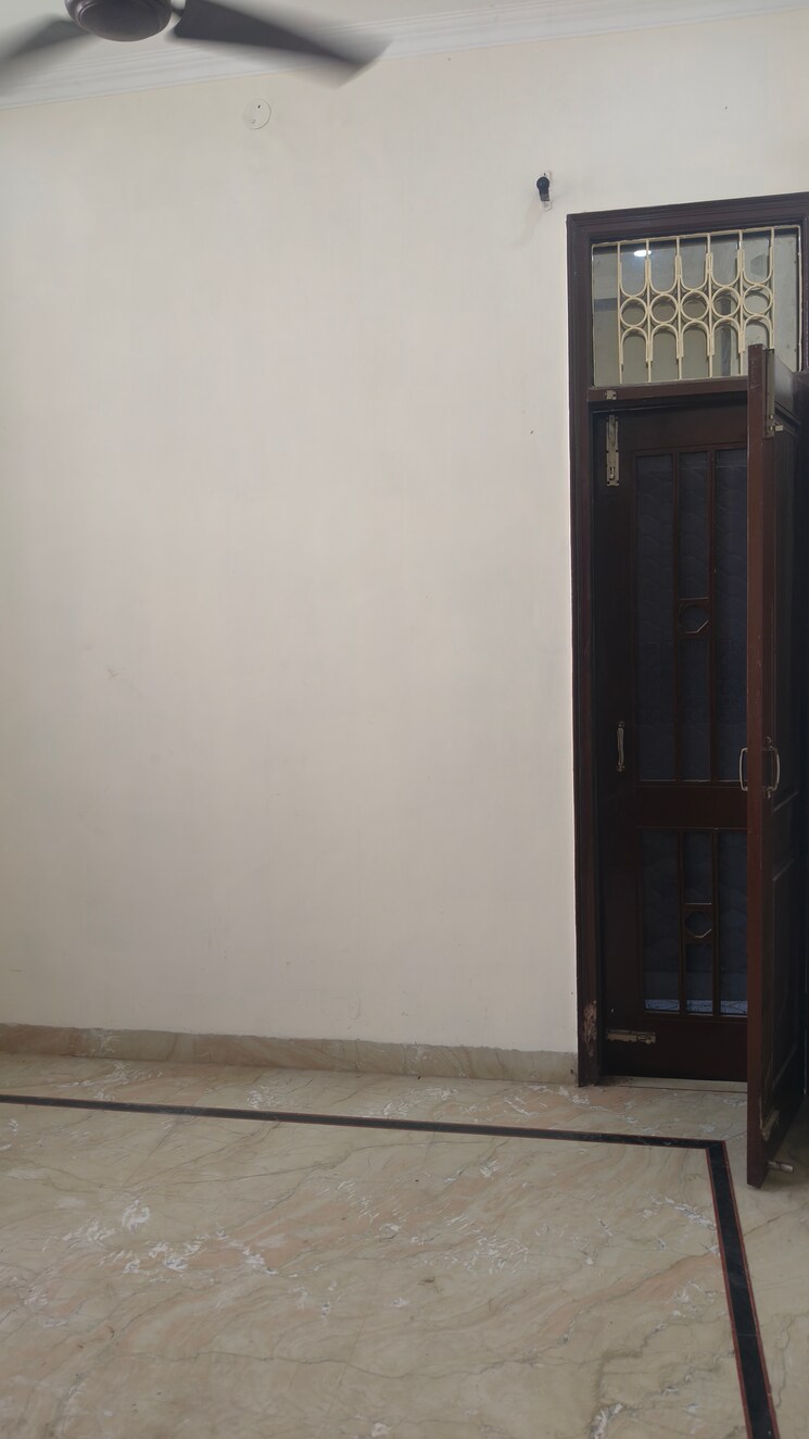 Room, sector 20 4 Bedroom 50 Sq.Yd. Villa In Sector 20 Panchkula 8447535