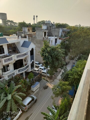 Balcony in 3 BHK Builder Floor at MVL IPark, Sector 15 – for Rent
