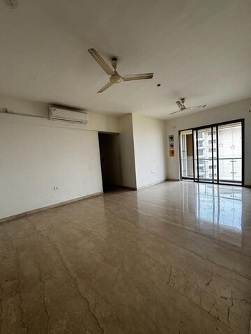 Room in 3 BHK Apartment at Lodha Splendora, Ghodbunder Road – for Sale