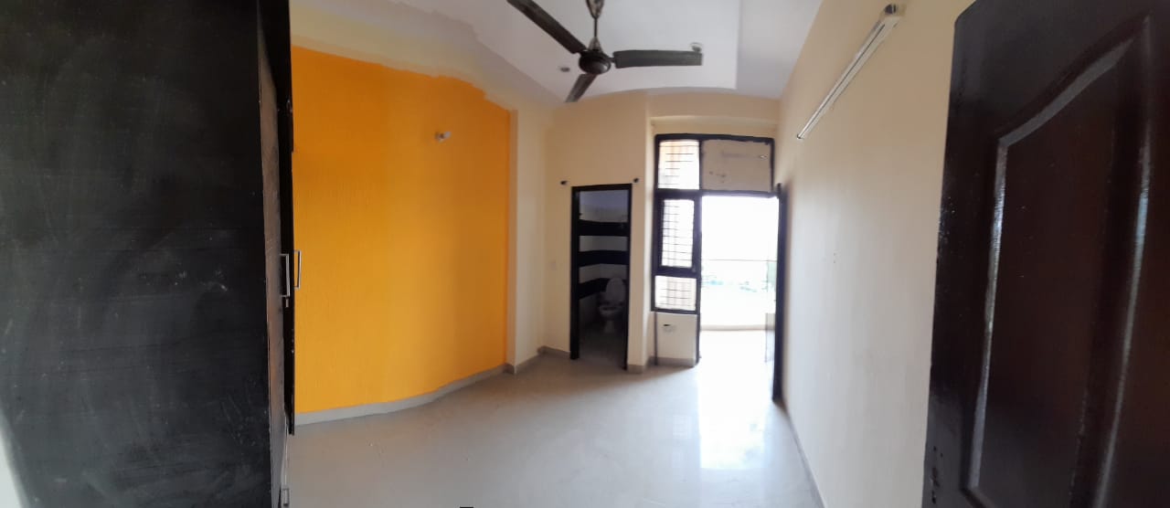 2 BHK + Servant Room 900 Sq.Ft. Builder Floor in SG Oasis