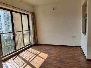 Room in 2 BHK Apartment at Lodha Splendora Phase II, Ghodbunder Road – for Sale