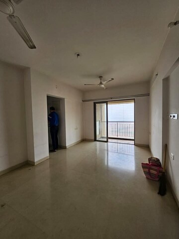 2 BHK Apartment For Sale in Lodha Splendora Phase II, Ghodbunder Road