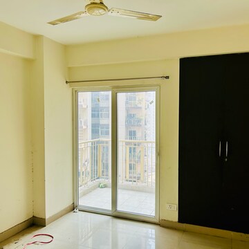 Room in 2.5 BHK Apartment at Anthem French Apartment, Bhangel – for Rent
