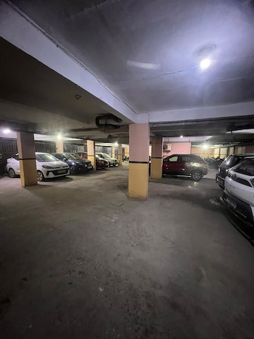 Parking in 2 BHK Builder Floor at Aashiyana Sai Home, Sector 70 – for Rent