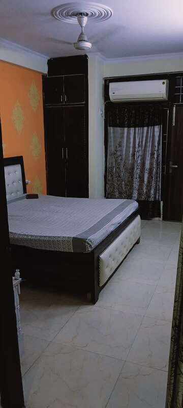 Bedroom in 2 BHK Apartment at Palm Residency Chhatarpur, Chattarpur – for Rent