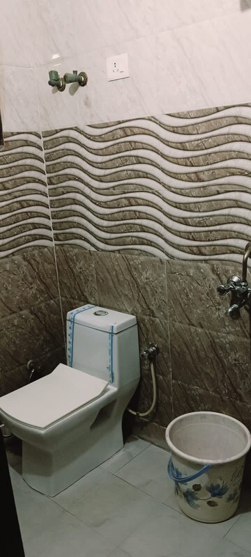 Bathroom in 2 BHK Apartment at Palm Residency Chhatarpur, Chattarpur – for Rent