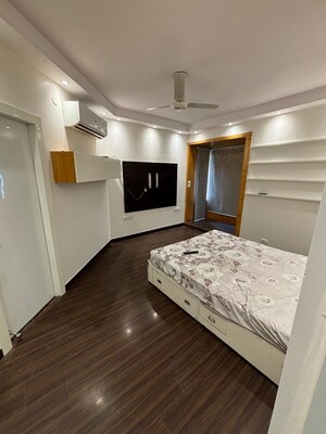 Master Bedroom in 3 BHK Builder Floor at Pitampura – for Sale