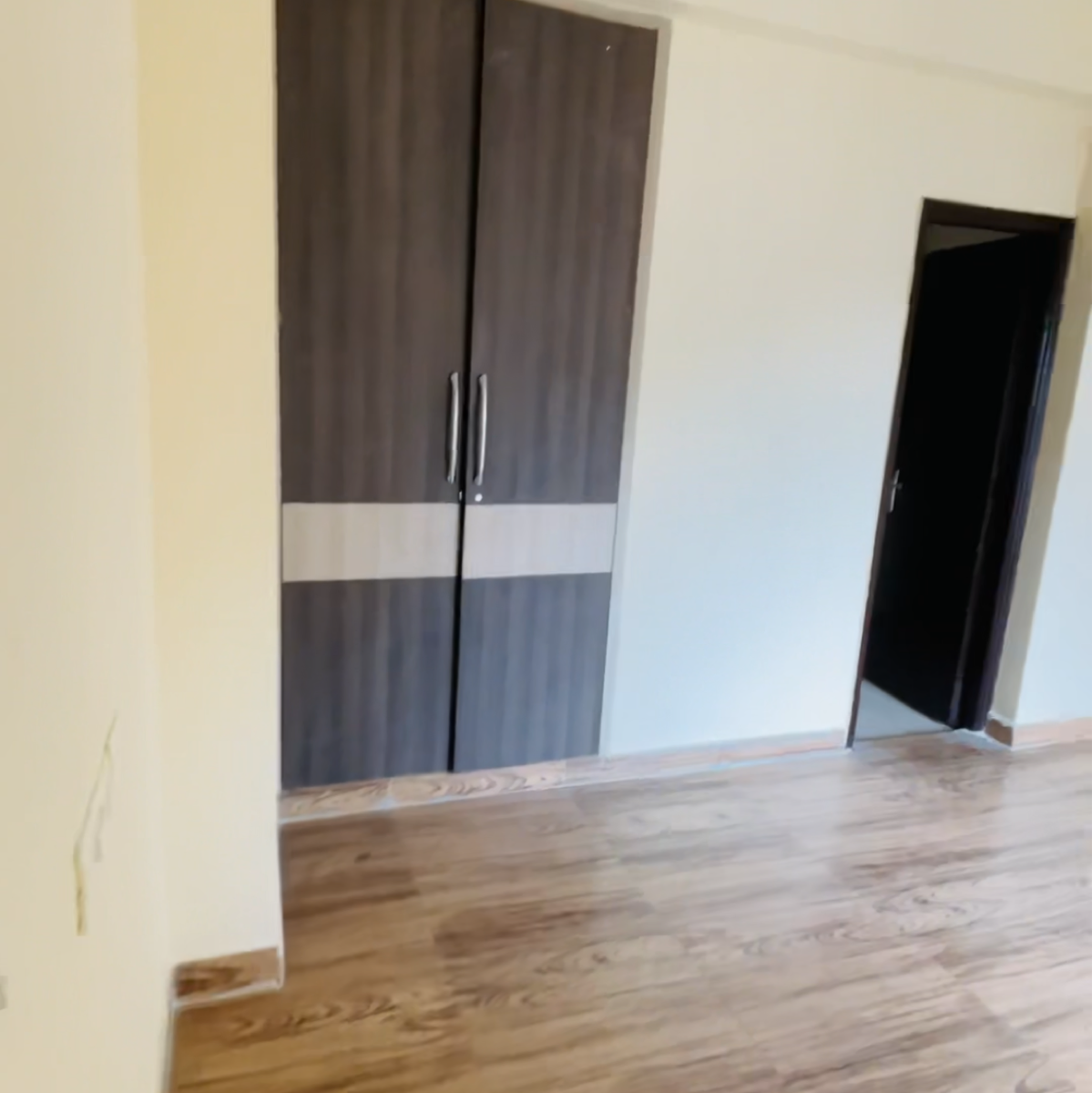 3.5 BHK + Servant Room Apartment For Sale in Anthem French Apartment