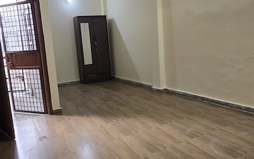 Studio Builder Floor For Rent in Sector 46