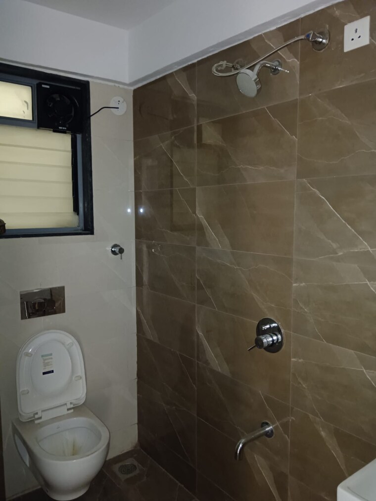 Bathroom, parvati paytha 3 Bedroom 1100 Sq.Ft. Apartment In Parvati Paytha Pune 8447656