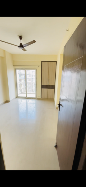 Room in 3.5 BHK Apartment at Anthem French Apartment, Bhangel – for Sale