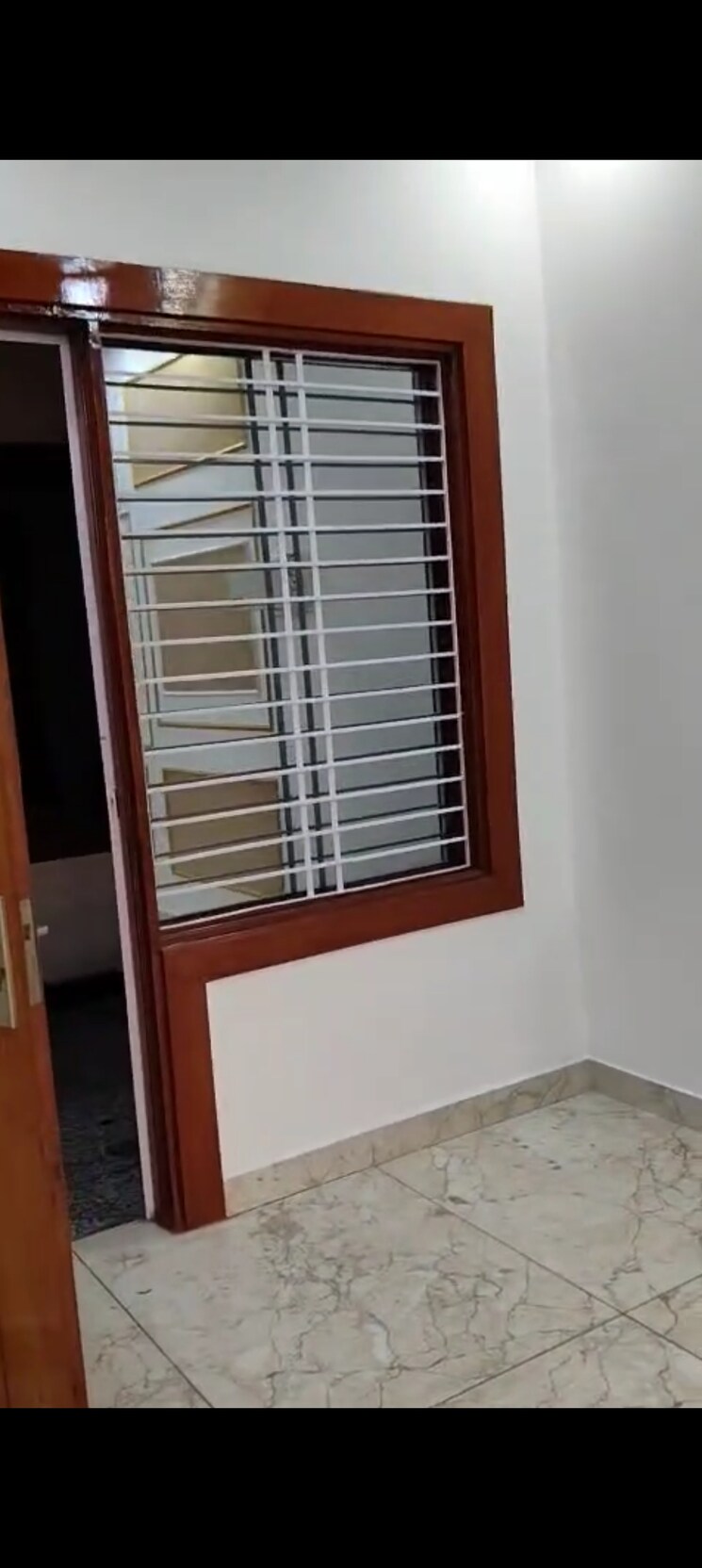 Room, indrapuram 3 Bedroom 112 Sq.Mt. Builder Floor In Indrapuram Ghaziabad 8447674