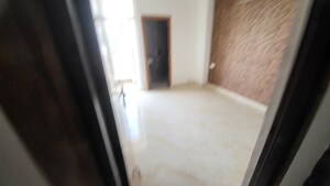 Room in 3 BHK Builder Floor at Knowledge Park V Greater Noida – for Sale