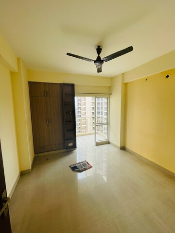 Room in 2.5 BHK Apartment at Anthem French Apartment, Bhangel – for Sale