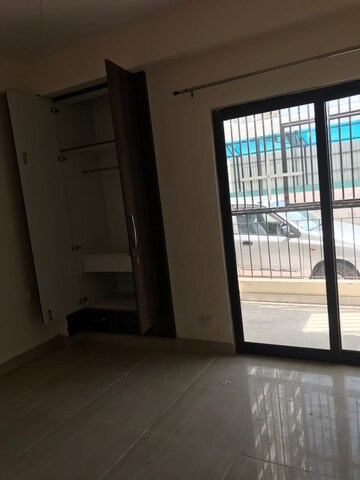 Room in 2 BHK Apartment at Value Infra Meadows Vista1, Raj Nagar Extension – for Rent