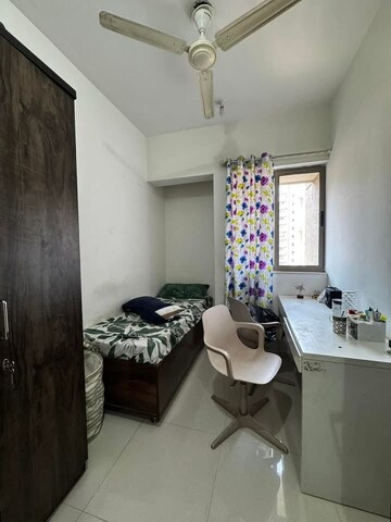 Master Bedroom in 2.5 BHK Apartment at Lodha Splendora Platino, Ghodbunder Road – for Rent