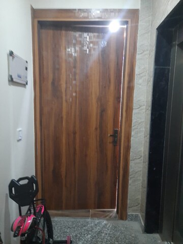 Furnished Amenities in 2 BHK Builder Floor at Mahavir Enclave 1 – for Rent