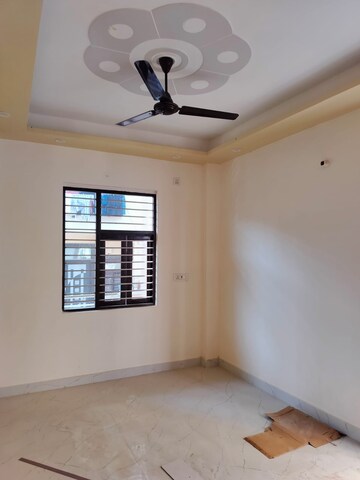 Room in 3 BHK Apartment at Value Infra Meadows Vista1, Raj Nagar Extension – for Rent