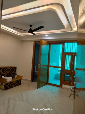 Furnished Amenities in 2 BHK Apartment at Unitech The Residences Sector 33, Sector 33 – for Sale