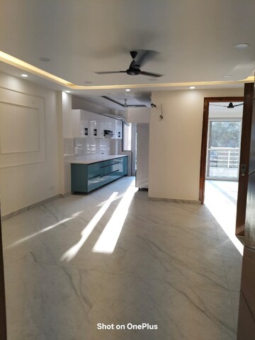 Room in 2 BHK Apartment at Unitech The Residences Sector 33, Sector 33 – for Sale