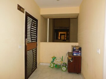 Bedroom in 3.5 BHK Apartment at Sanchar Residency, Raj Nagar Extension – for Rent