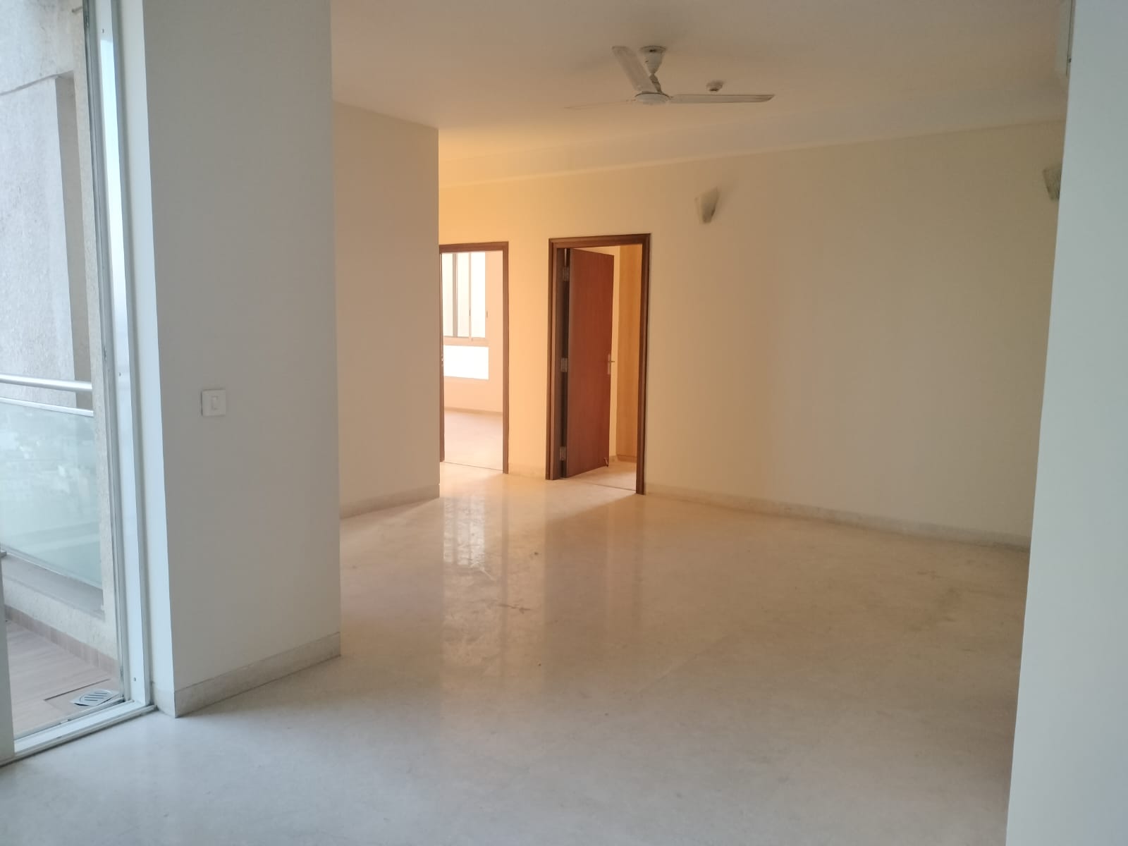 3 BHK + Servant Room Apartment For Sale in Experion Windchants