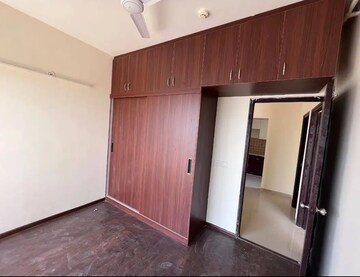 Room in 2 BHK Apartment at Mahagun Mywoods, Sector 16c Greater Noida – for Rent