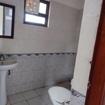 Master Bedroom in 3 BHK Apartment at Ardee City Palm Grove Heights, Sector 52 – for Rent