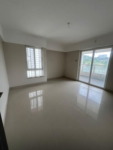 Room in 4 BHK Apartment at Mantra Sky Homes, Magarpatta City – for Sale