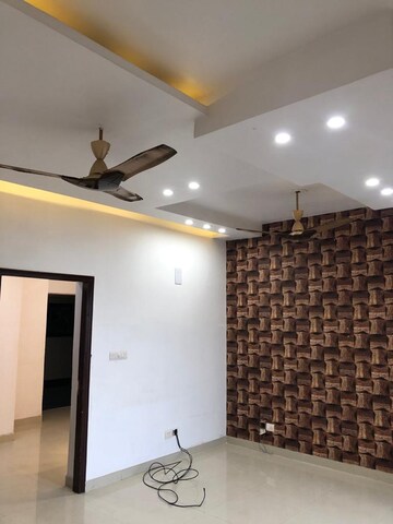 Room in 3 BHK Apartment at Ardee City Palm Grove Heights, Sector 52 – for Rent
